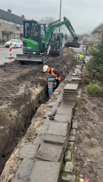 Graafwerk langs het trottoir